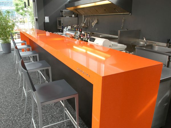 Дизайн кухни совмещенной с гостиной: фото идеи, зонирование с помощью барной стойки