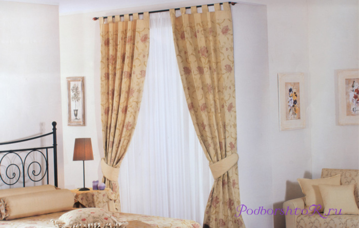 Как подобрать шторы и покрывало из одной ткани для спальни: советы специалистов в фото