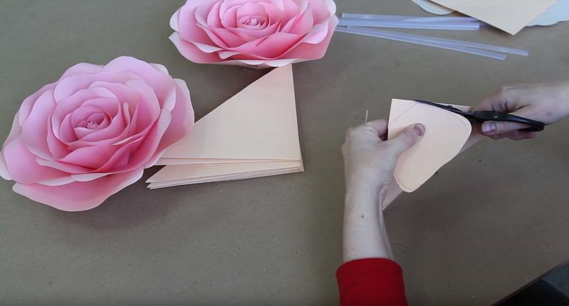 Объемные цветы из бумаги: шаблоны и мастер-класс изготовления своими руками