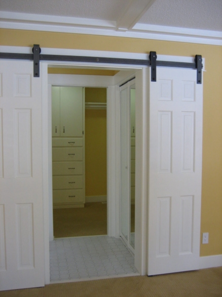 Раздвижные межкомнатные двери — 75 вариантов оформления в интерьере