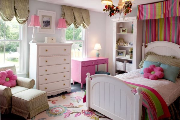 Шторы в детскую комнату — требования, типы, расцветки, фото в интерьере