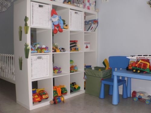 Варианты зонирования детской комнаты с помощью перегородок